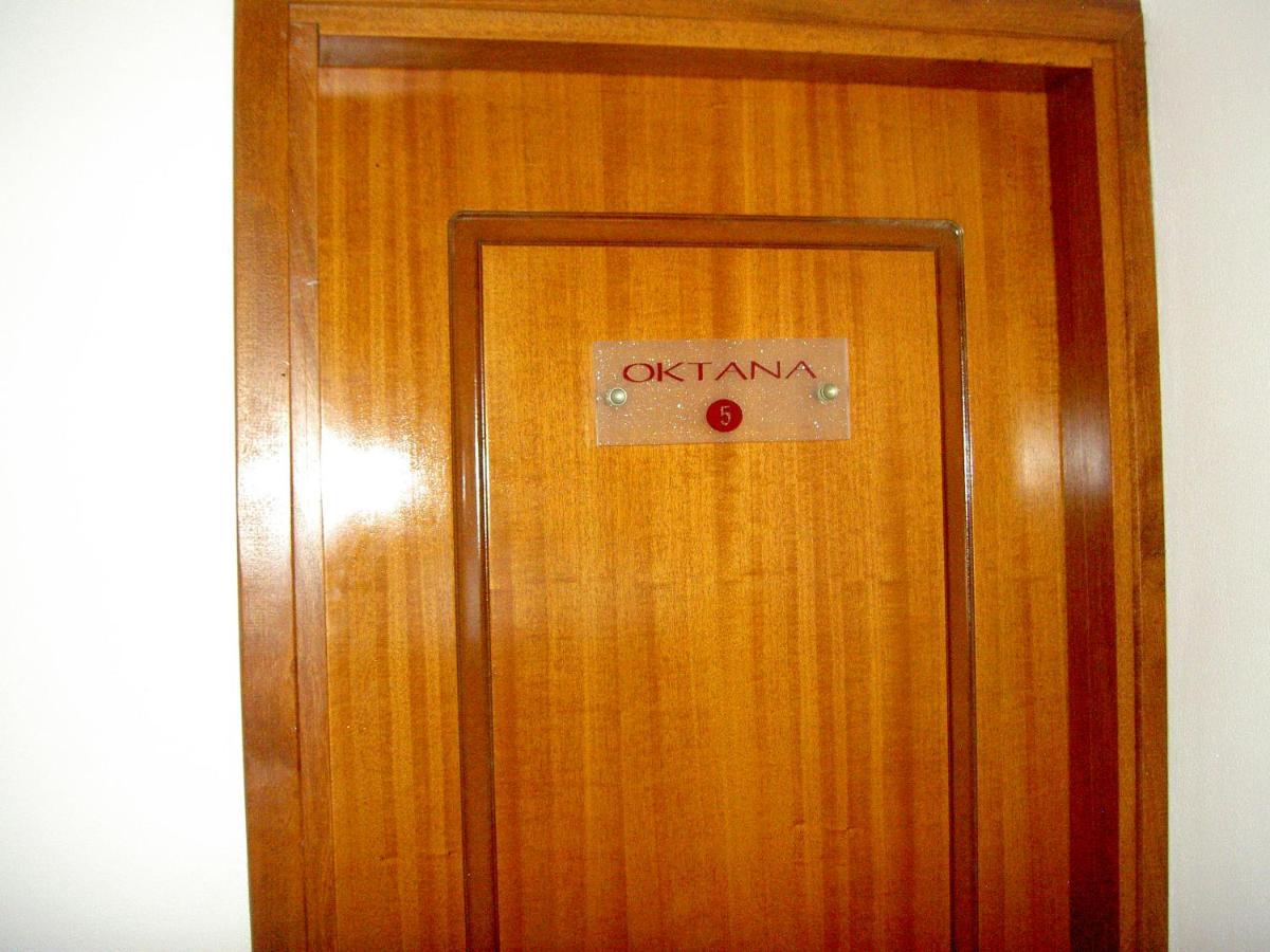 Great Eastern Studios Léntas Buitenkant foto